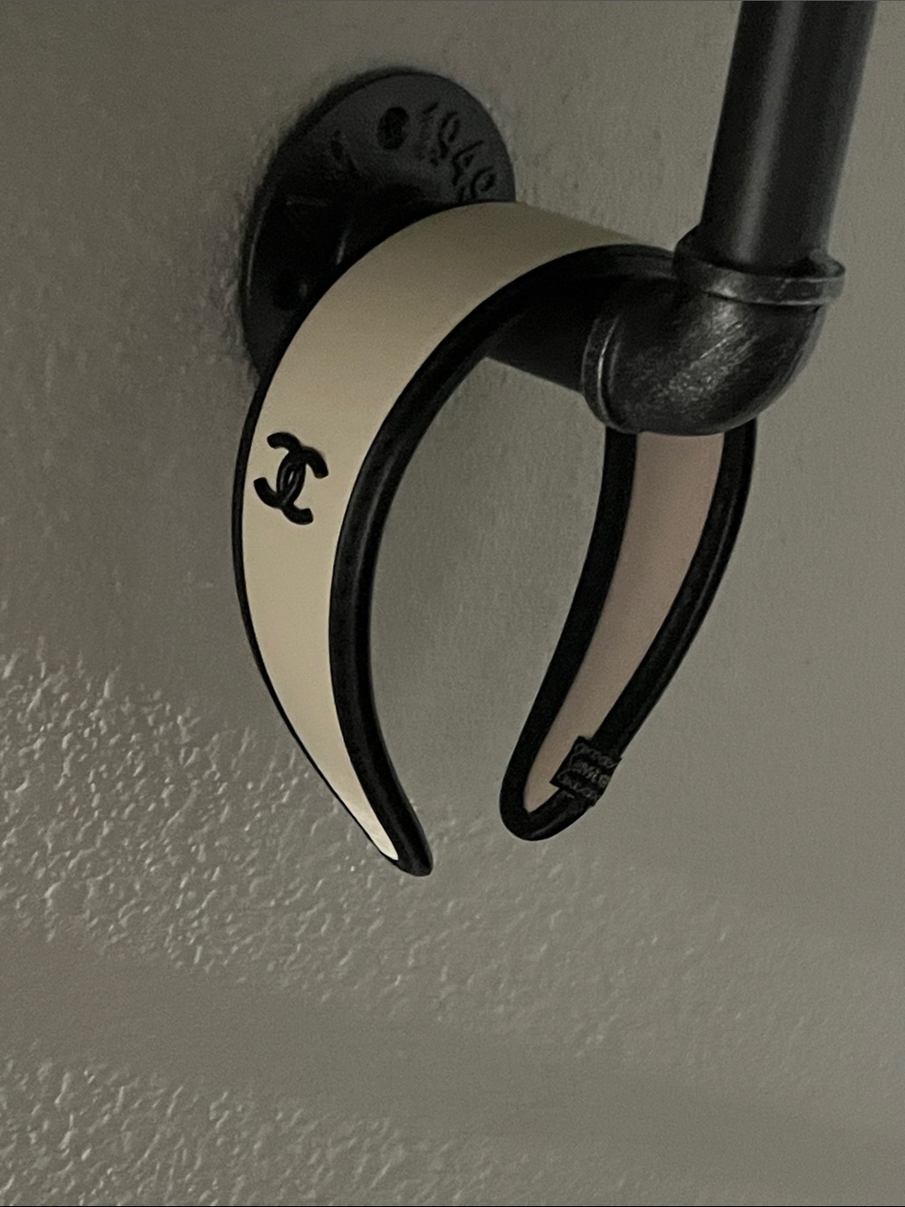 CHANEL cream/white and Black Padded Headband with CC Accent